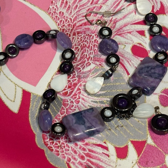 Jewelry - Chic Purple agate and White Beaded Necklace and earrings